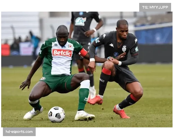 《法国足球》战术专栏前瞻巴黎对阵布雷斯特:矛与盾的极端对决 《法国足球》战术专栏前瞻巴黎对阵布雷斯特:矛与盾的极端对决